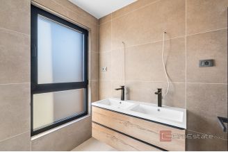 013 2053 04 porec penthouse with panoramic view for sale