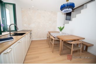 013 5410 30 Kastela Stone house in the first row to the sea for sale