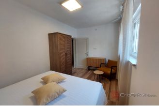 010 2026 113 Manus Renovated two bedroom apartment for rent