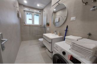 010 2026 113 Manus Renovated two bedroom apartment for rent