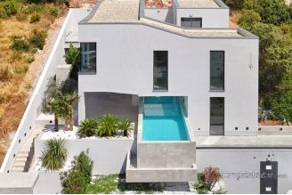 007 5411 30 Korcula Modern designer villa with pool and a sea view for sale