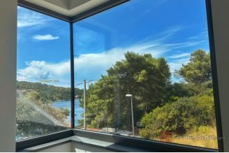 007 5411 30 Korcula Modern designer villa with pool and a sea view for sale