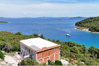 008 2044 65 Dugi Otok Unfinished detached house in secluded locatiom for sale
