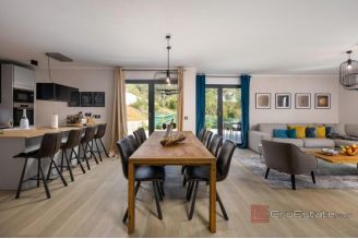 015 1024 40 opatija elegant villa with pool for sale