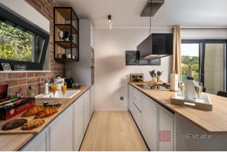 015 1024 40 opatija elegant villa with pool for sale