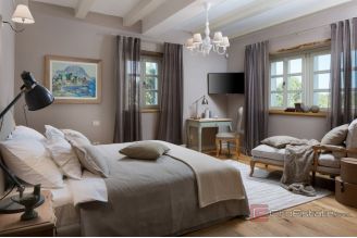 020 1026 17 Rovinj Luxury villa  with pool and shared sports fields for sale