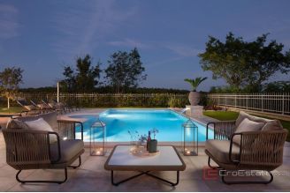 020 1026 17 Rovinj Luxury villa  with pool and shared sports fields for sale