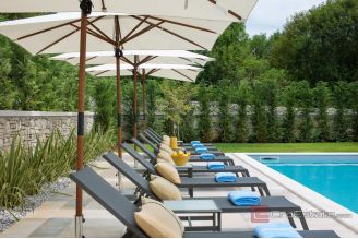 019 1026 19 Rovinj villa with pool and sports fields for sale