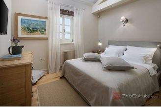 019 1026 19 Rovinj villa with pool and sports fields for sale