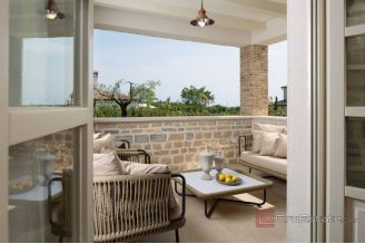 019 1026 19 Rovinj villa with pool and sports fields for sale