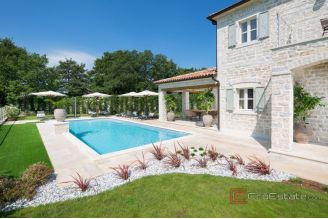 019 1026 18 Rovinj Luxury villa with pool for sale