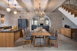 019 1026 18 Rovinj Luxury villa with pool for sale