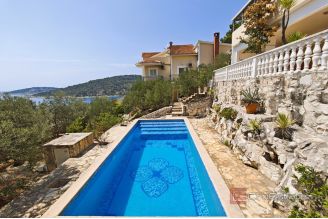 020 2051 29 Rogoznica Villa with pool and olive grove for sale