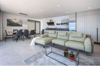 020 1024 41 Opatija Villa with pool and view of the bay for sale