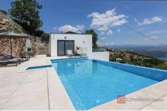 020 1024 41 Opatija Villa with pool and view of the bay for sale