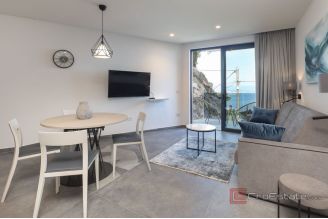 020 1024 41 Opatija Villa with pool and view of the bay for sale