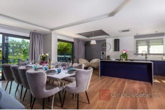 016 1028 01 Opatija Modern vila with panoramic view of the sea for sale