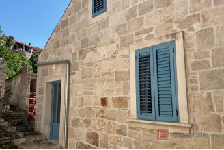 009 2052 74 Korcula One bedroom apartment in a stone house for sale