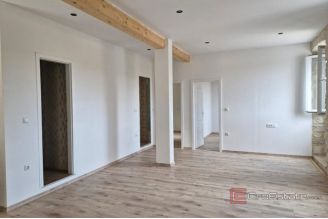 009 2052 74 Korcula One bedroom apartment in a stone house for sale