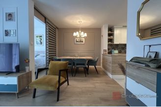 001 5413 30 Split Znjan Renovated three bedroom apartment for sale