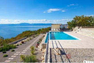 020 2022 468 krk magnificent villa with spectacular view for sale