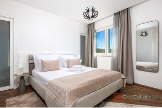 020 2022 468 krk magnificent villa with spectacular view for sale