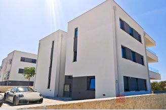 001 2051 30 island pag apartment with terrace for sale