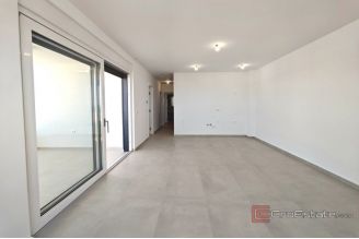 015 2051 30 island pag apartment with terrace for sale