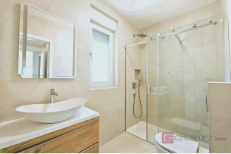 015 2051 30 island pag apartment with terrace for sale