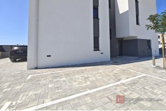 015 2051 30 island pag apartment with terrace for sale