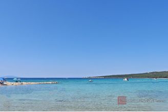 015 2051 30 island pag apartment with terrace for sale