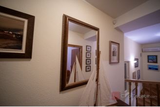 015 2048 42 Dalmatian hinterland Secluded house surrounded by nature for sale