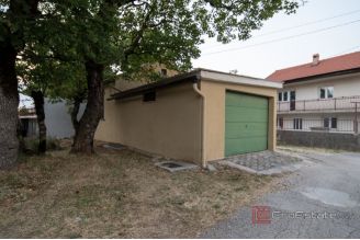 015 2048 42 Dalmatian hinterland Secluded house surrounded by nature for sale