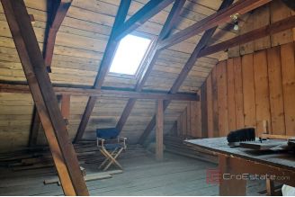 012 1026 22 near rijeka house with a garden for sale