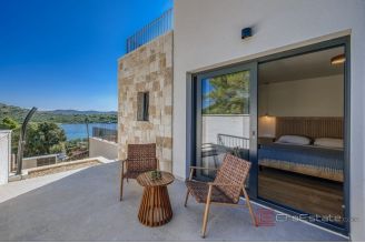 009 5414 30 island iz modern villa with pool for sale