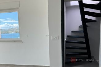 021 2052 77 Rogoznica Apartment with a sea view for sale