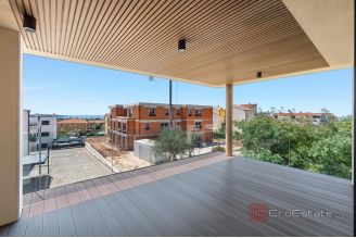 012 2053 08 Novigrad Apartment terrace sea view for sale