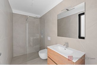 013 2053 10 Novigrad Apartment terrace sea view for sale