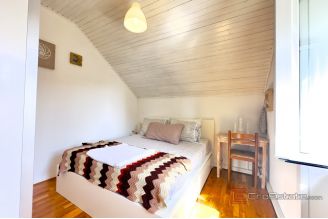 009 2049 59 Split Lucac Three storey stone house for sale