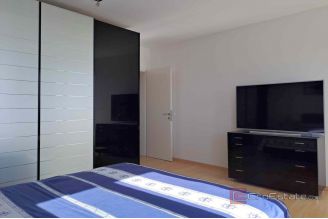 012 1026 26 opatija spacious apartment with tavern and sea view for sale