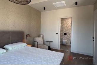 012 1026 25 Pula Villa with pool in a quiet area for sale