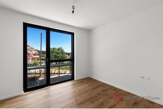 009 2053 15 novigrad modern two bedroom apartment with terrace for sale