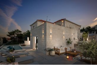 014 2026 114 Brac Stone villa with pool and a sea view for sale