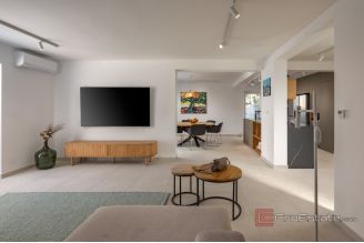 014 2026 114 Brac Stone villa with pool and a sea view for sale