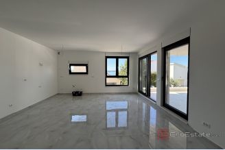 001 2035 263 Ciovo Modern two bedroom apartment with sea view for sale