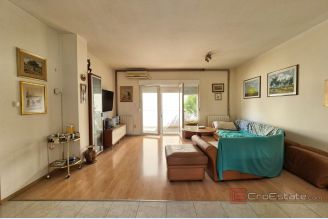 001 2016 672 kastela family house in a row for sale