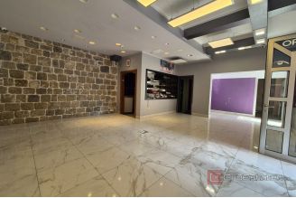 005 2016 673 Split Spacious commercial space for various purposes for sale