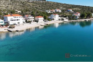 018 2022 384 Rogoznica beautiful villa in first row to the sea