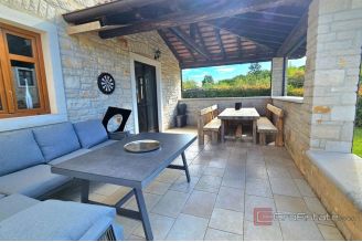 015 1014 36 near porec house with pool for sale