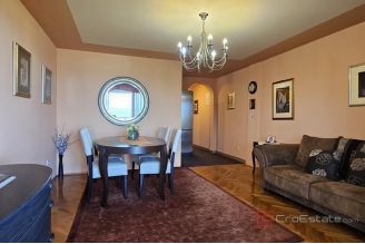 010 1023 42 Krk Apartment with loggia and sea view for sale